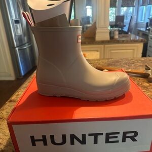 Hunter Classic zinc Short Boots size 9 new with tags.